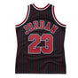 Maillot NBA Michael Jordan Chicago Bulls Noir à Rayures '95 Mitchell & Ness - Édition Road