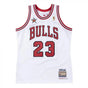 Maillot NBA Michael Jordan Chicago Bulls Blanc et Rouge '97 Mitchell & Ness