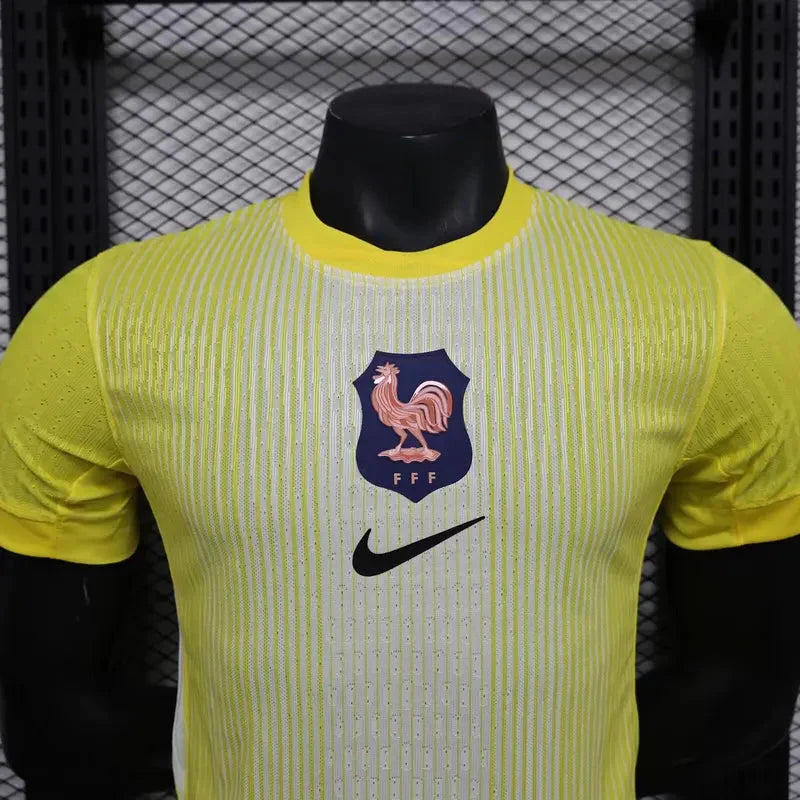 Maillot France Gardien "jaune" 2025/2026 Version Player YamaKits Foot