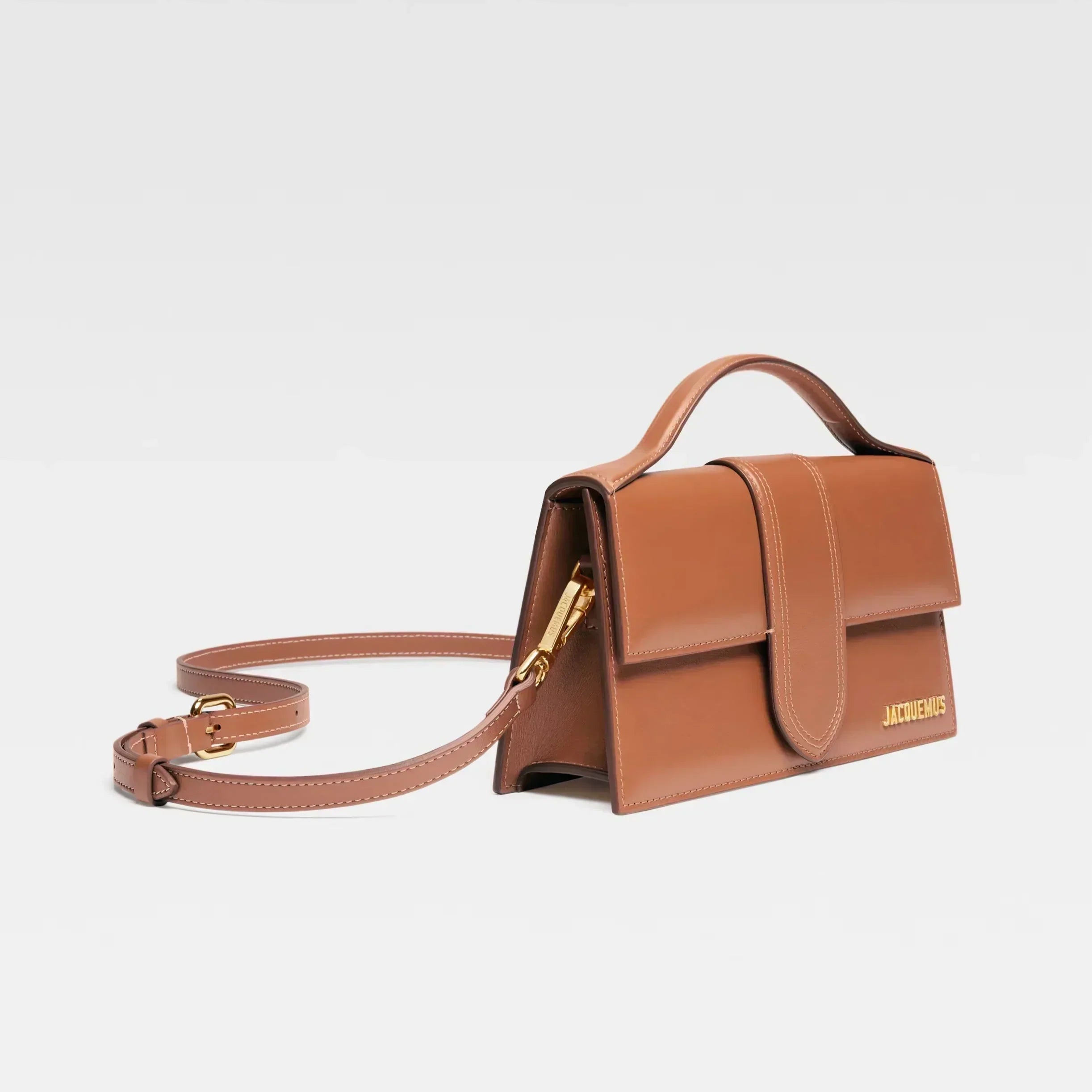 Jacquemus - « Le grand Bambino Light Brown »