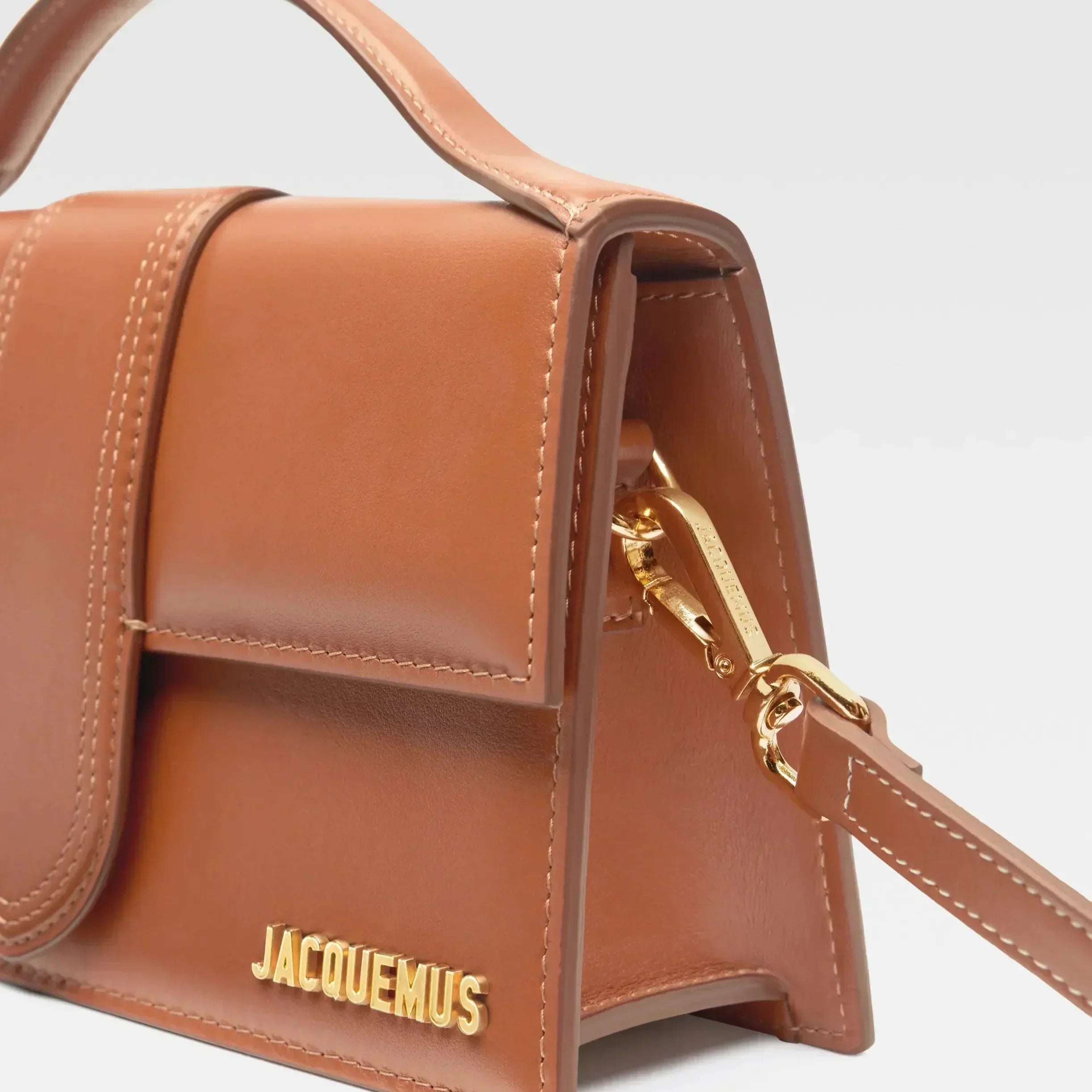 Jacquemus - « Le grand Bambino Light Brown »