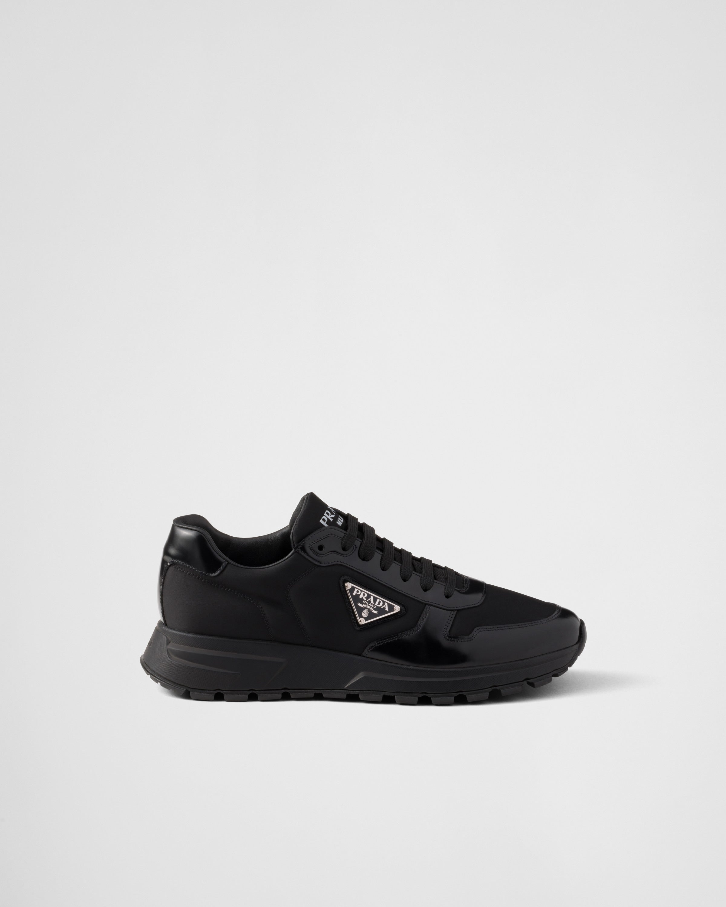 Basket Prada « Noir en cuir brossé »