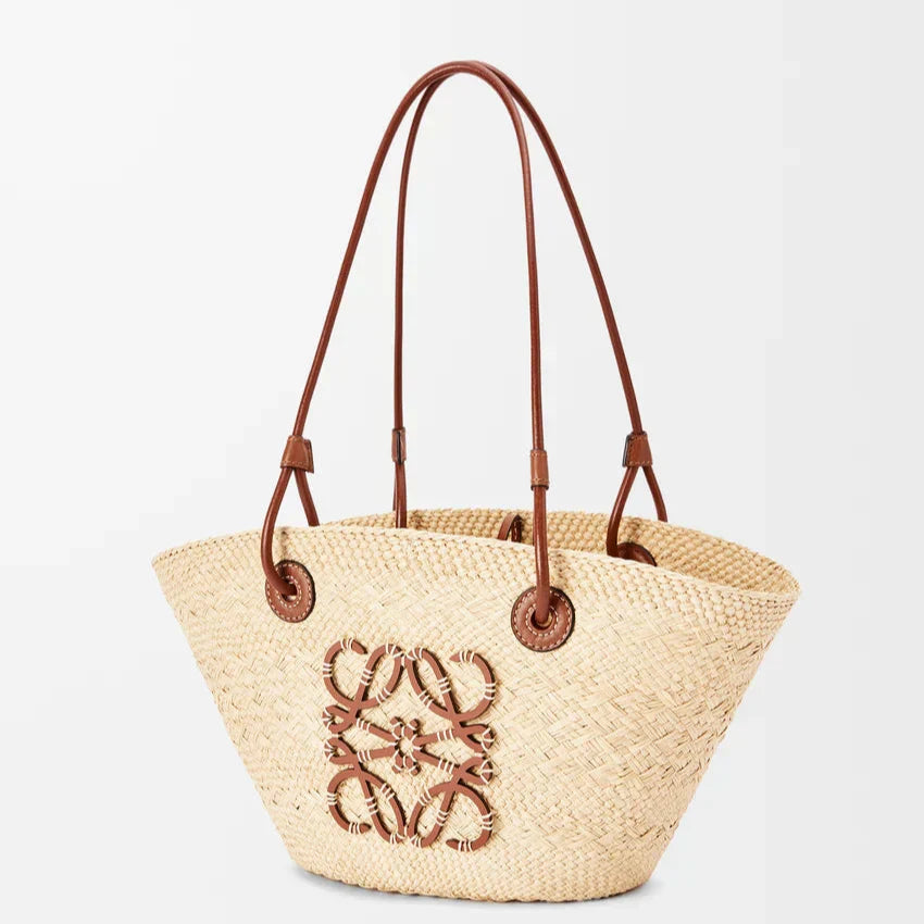 Loewe - « Petit panier Anagram en palmier Iraca et cuir de veau Natural Tan »