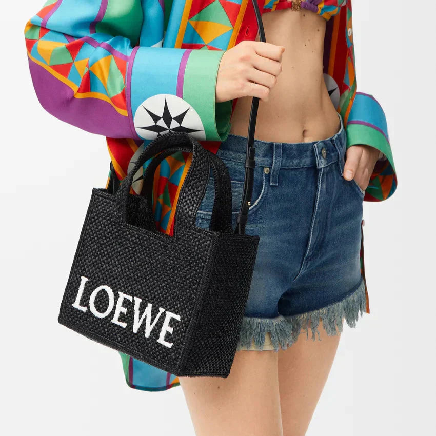 LOEWE - « Petit Font Tote en raphia Noir »