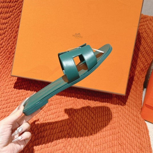 Hermes - « Claquettes Vert Bouteille »