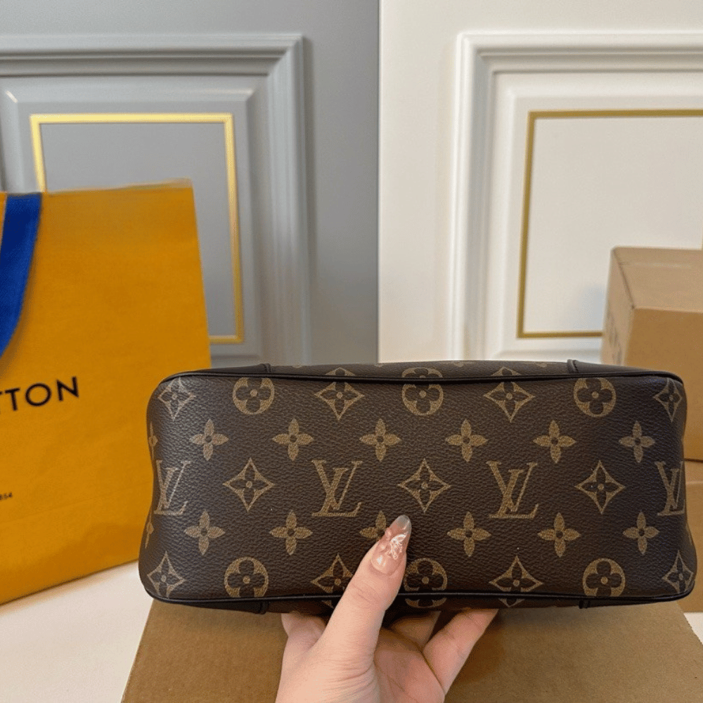 Louis Vuitton - « Boulogne PM Monogram »