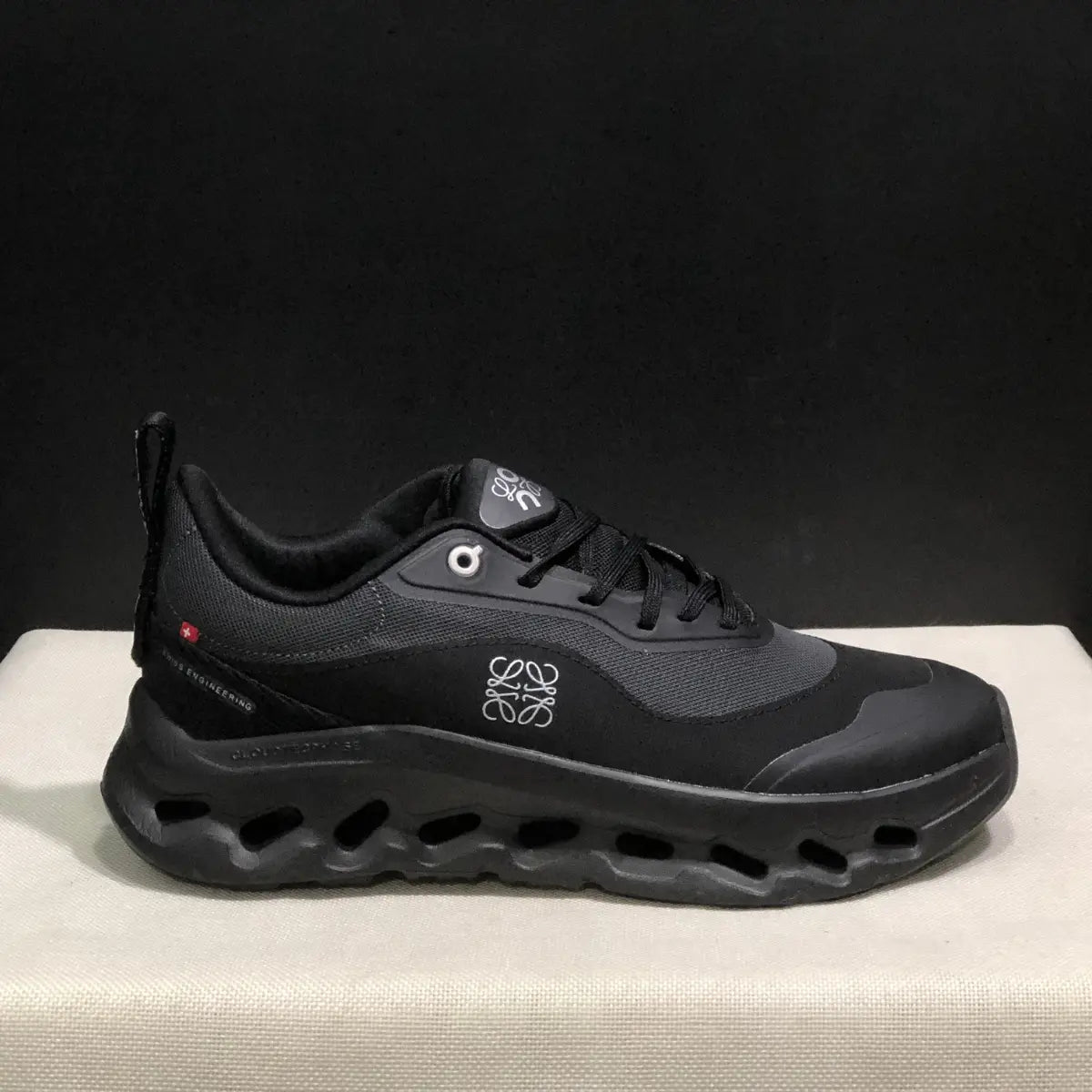 On Cloud « × Loewe — Cloudtilt Black »