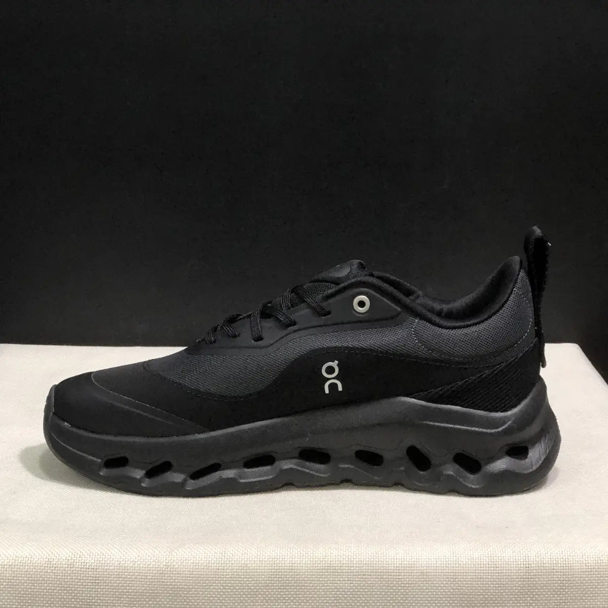 On Cloud « × Loewe — Cloudtilt Black »