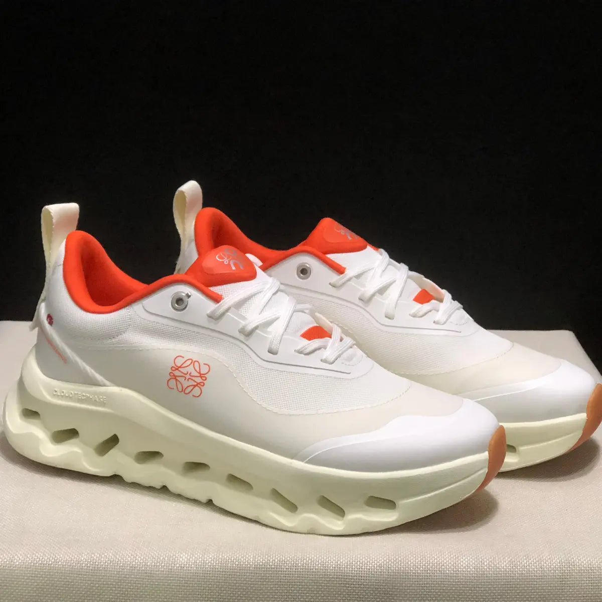 On Cloud « × Loewe — Cloudtilt Orange »