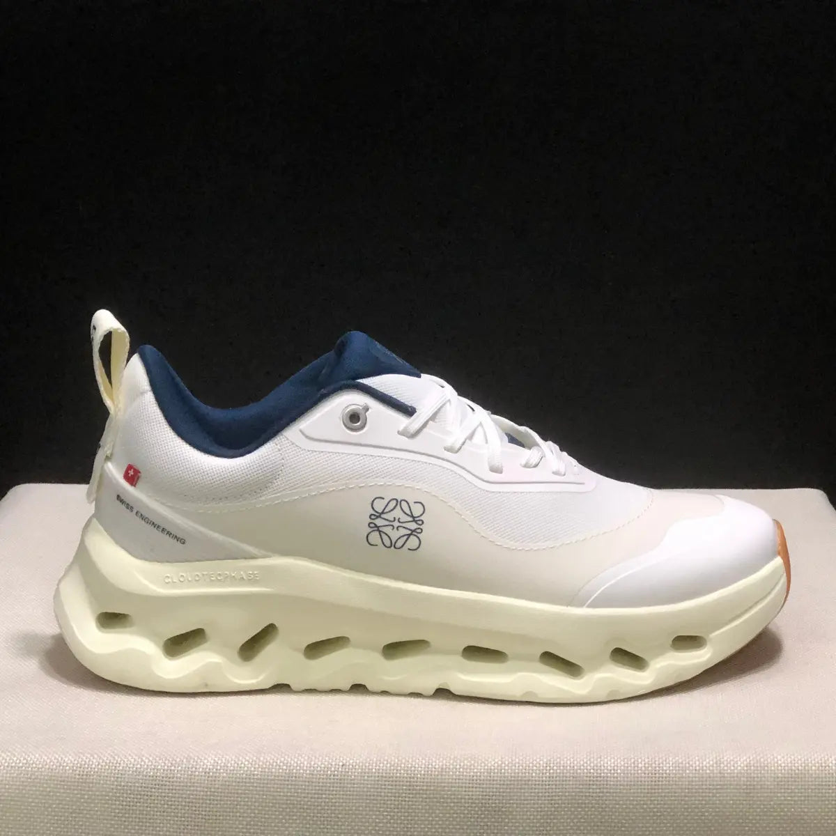 On Cloud « × Loewe — Cloudtilt Light Blue »