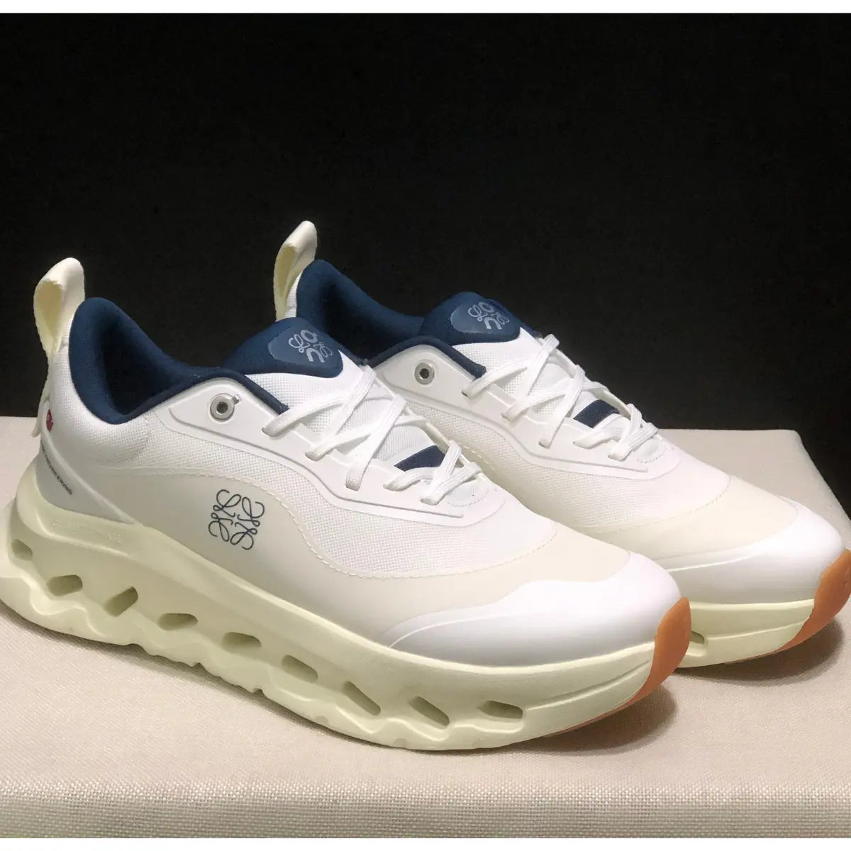 On Cloud « × Loewe — Cloudtilt Light Blue »
