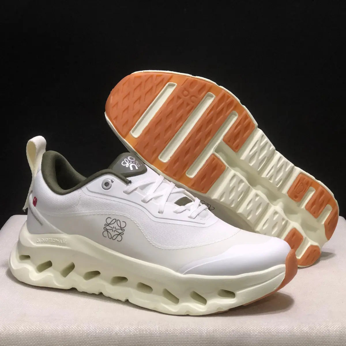 On Cloud « × Loewe — Cloudtilt White Kaki »
