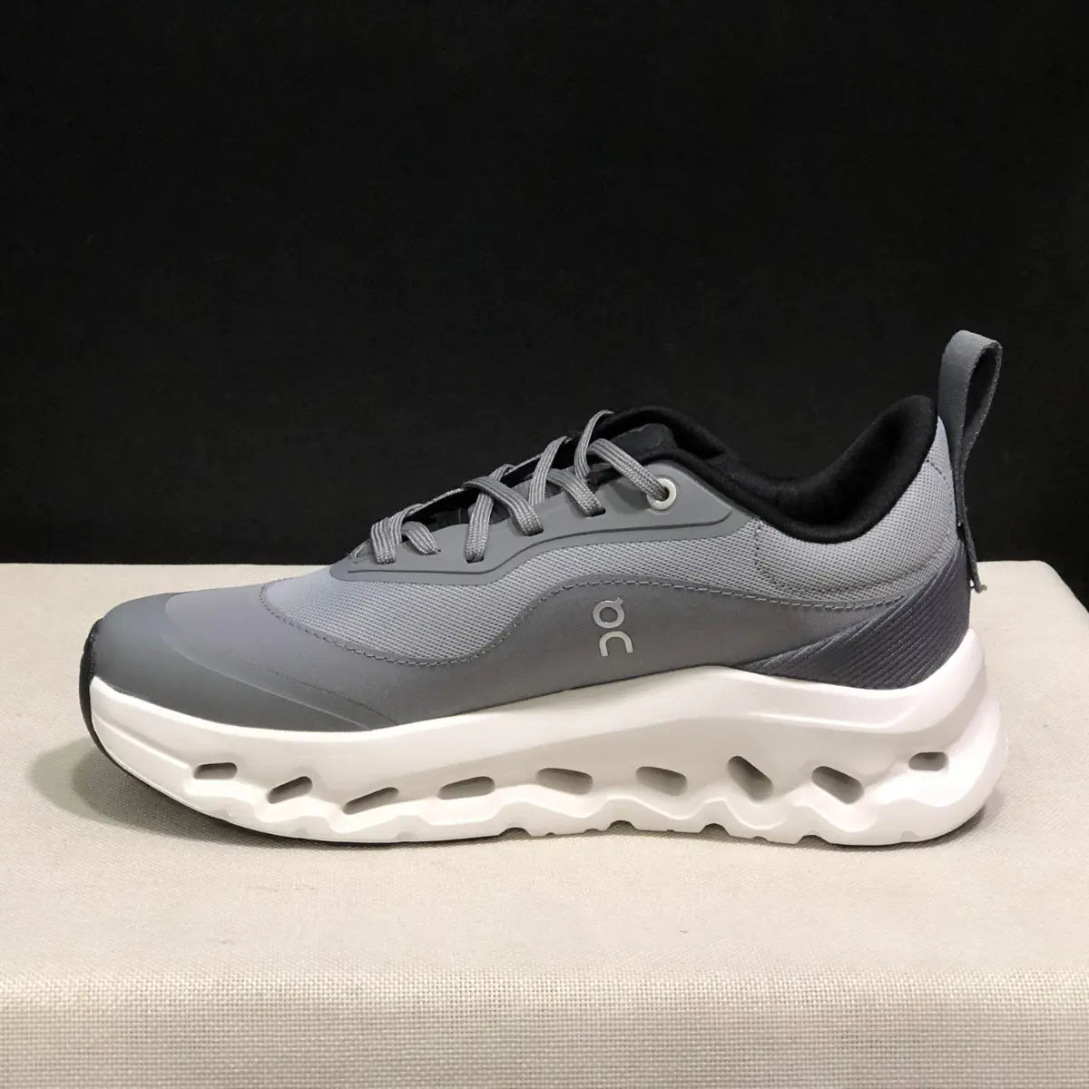 On Cloud « × Loewe — Cloudtilt Gris »