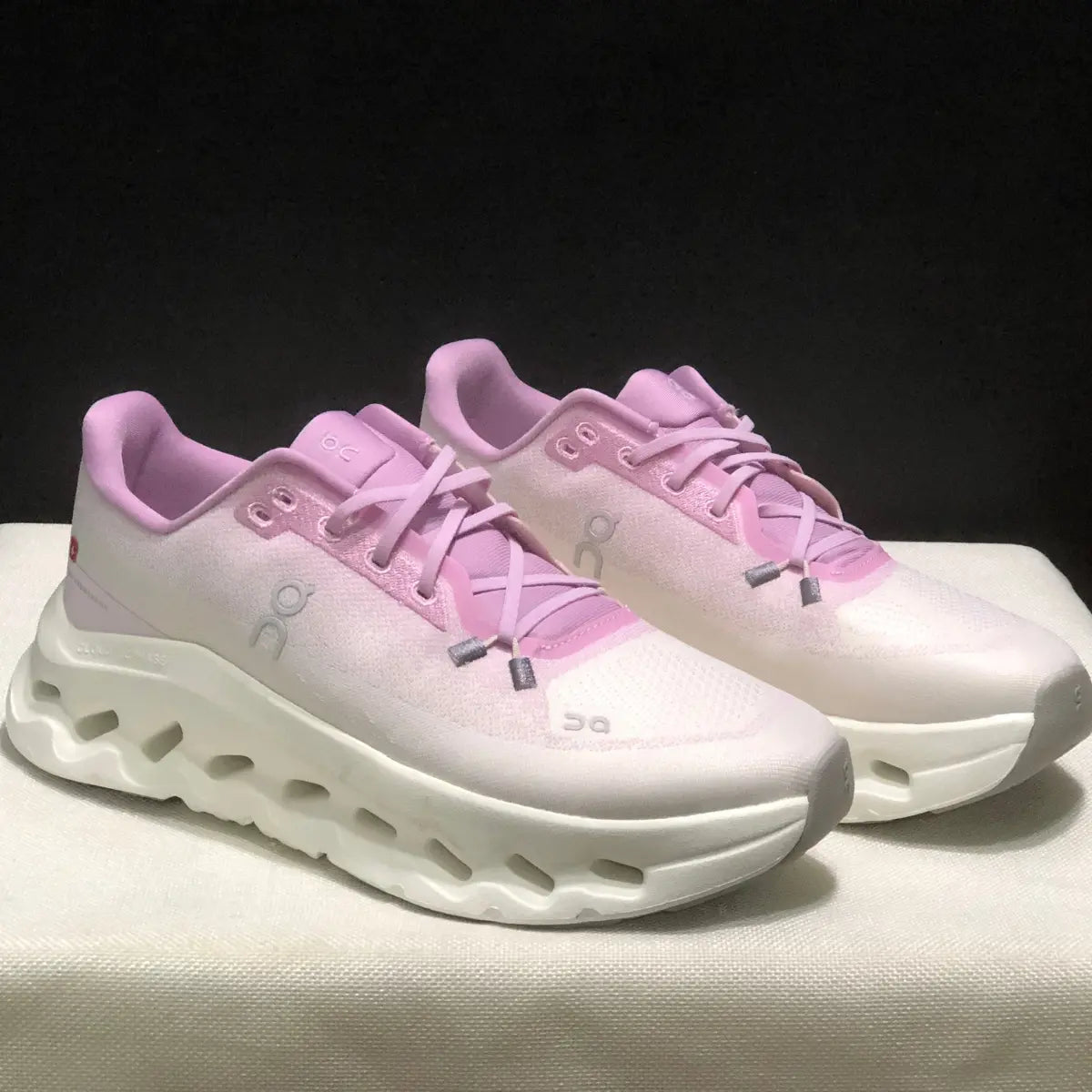 Cloudtilt - « Light Pink »