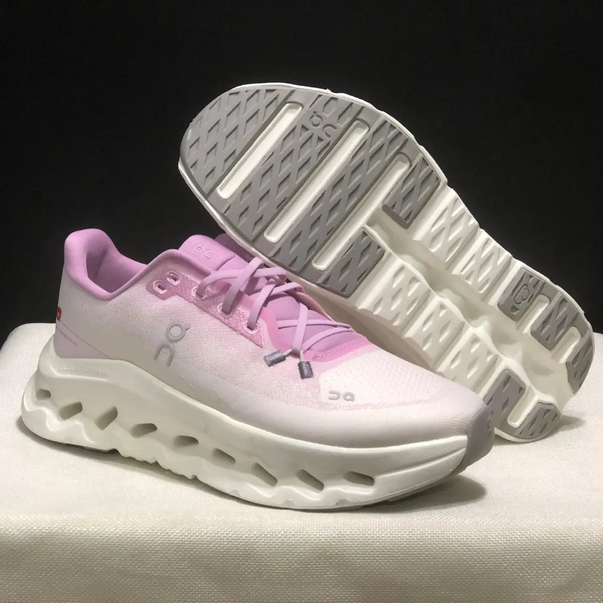 Cloudtilt - « Light Pink »
