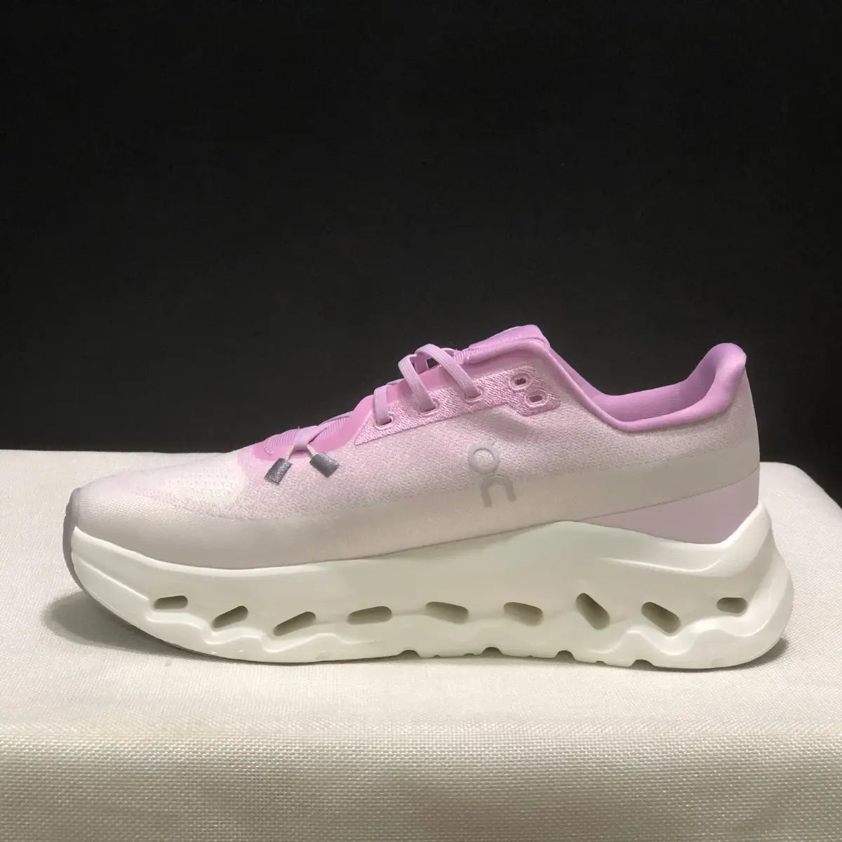 Cloudtilt - « Light Pink »