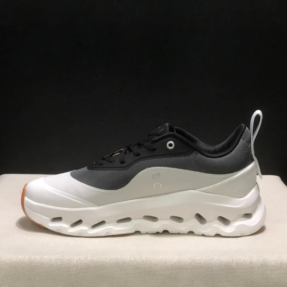 On Cloud « × Loewe — Cloudtilt Gris Blanc »