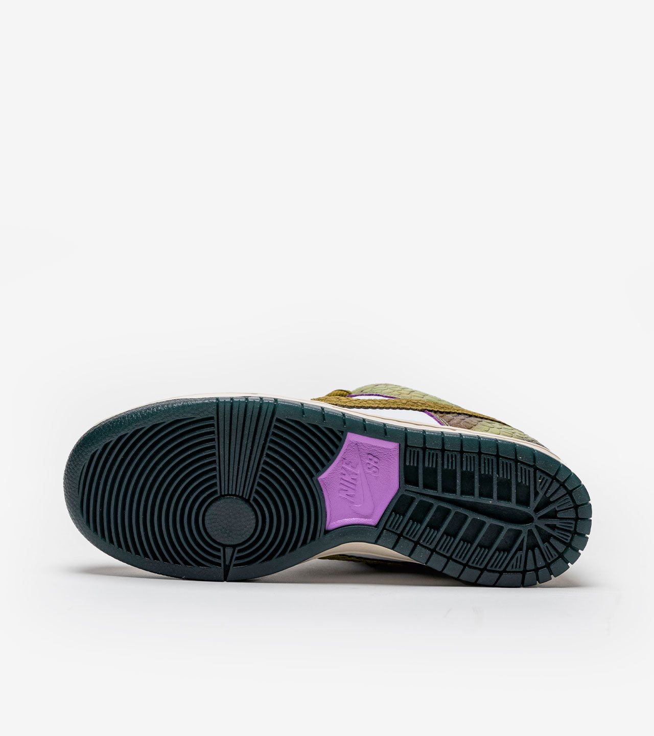 Nike SB « Dunk Low Alexis Sablone Chameleon »