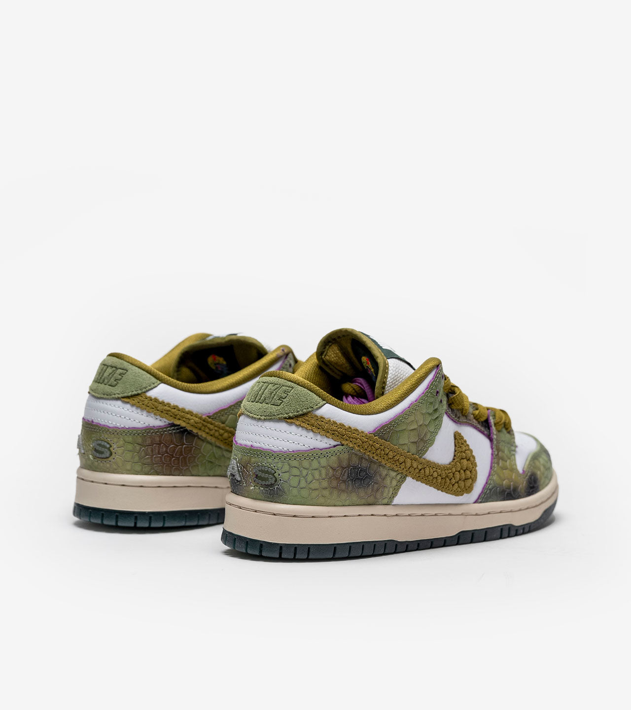 Nike SB « Dunk Low Alexis Sablone Chameleon »