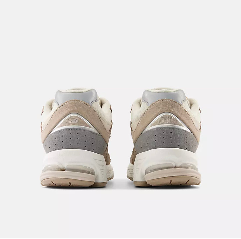 New Balance 2002R « Cream - New Balance (2) »