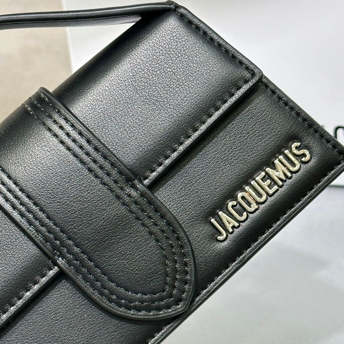 Jacquemus - « Le grand Bambino Black »