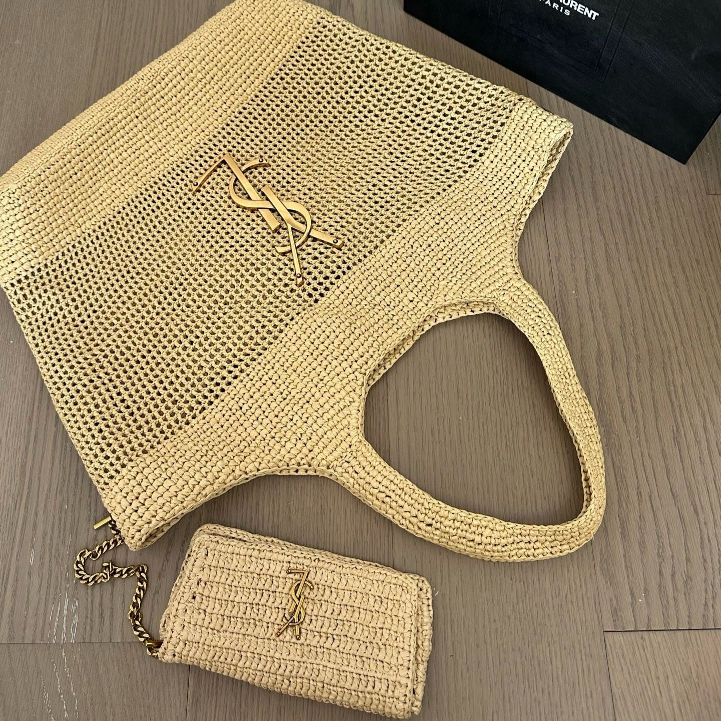 YSL - « CARE IN RAFFIA »