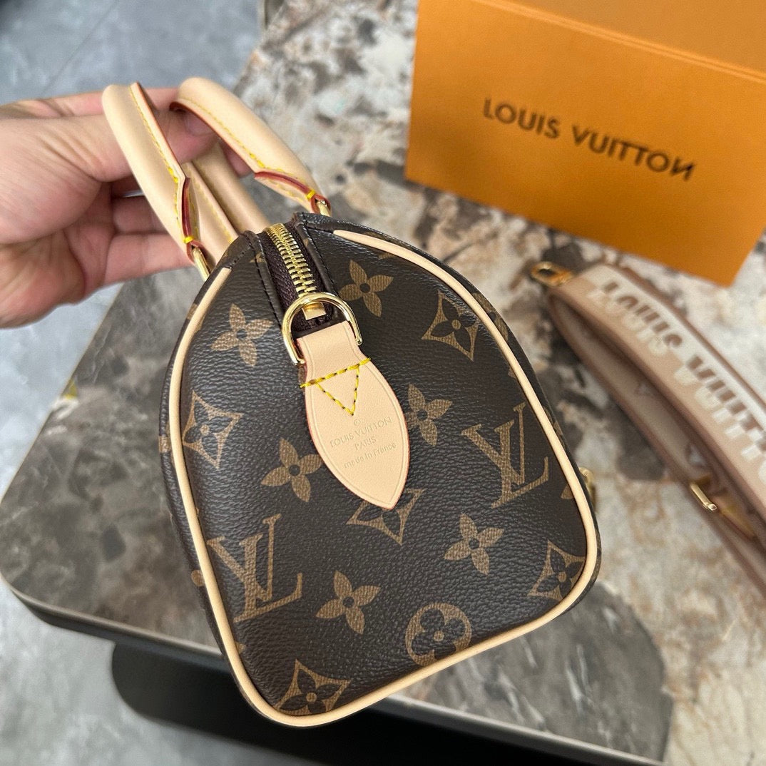 Louis Vuitton - Sac Speedy Bandoulière 20