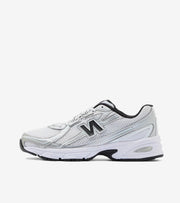New Balance 740 « White Metallic Silver Black »