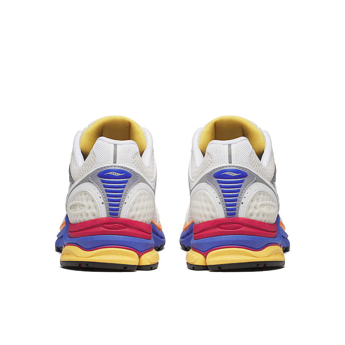 SAUCONY PROGRID « TRIUMPH 4 GALAXY »