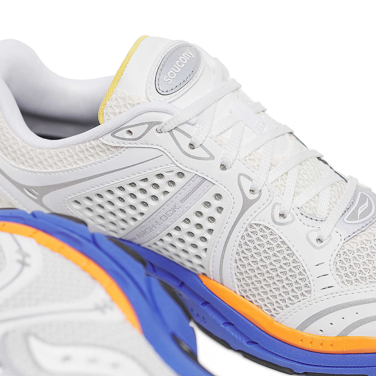 SAUCONY PROGRID « TRIUMPH 4 GALAXY »