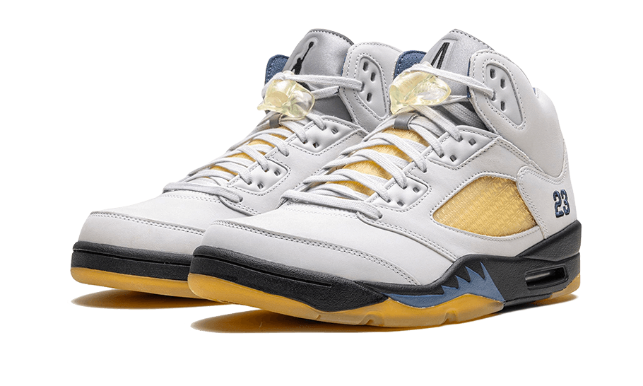 Jordan® x « A Ma Maniere® Jordan 5 Retro Diffused Blue »