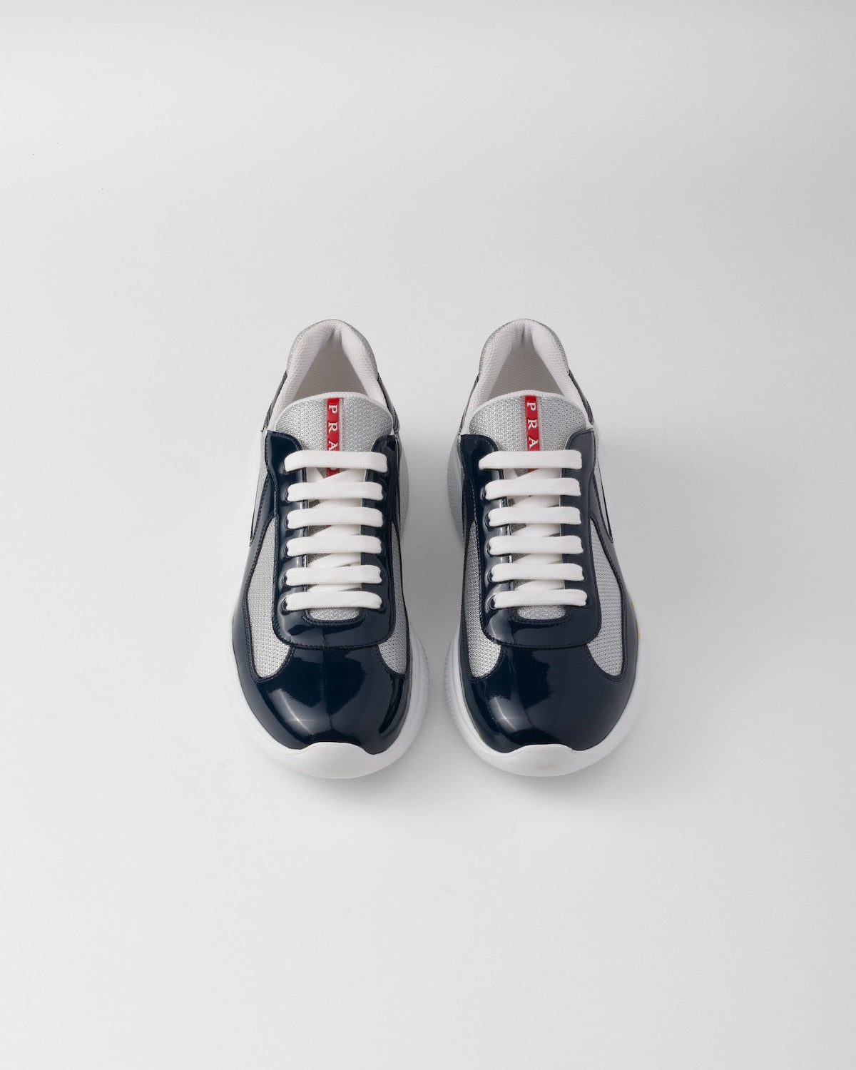 Prada America’s « Cup Bleu Roi »