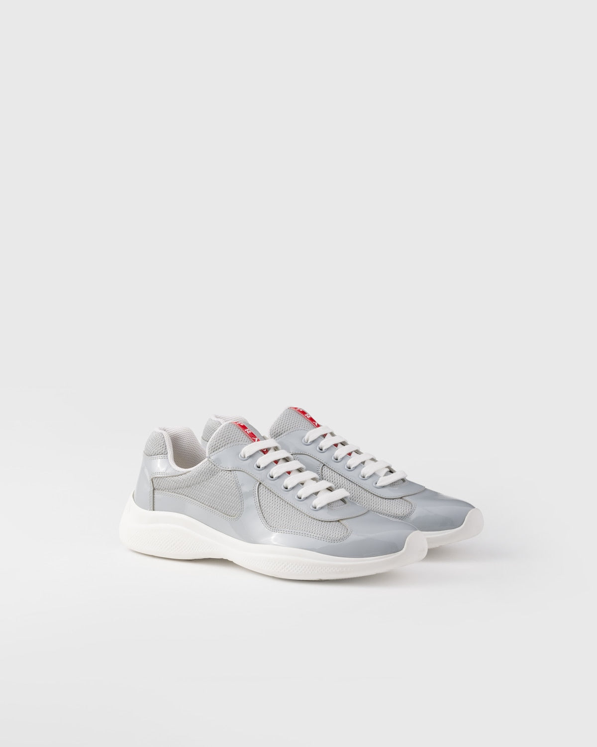 Prada America’s « Cup Gris Acier »