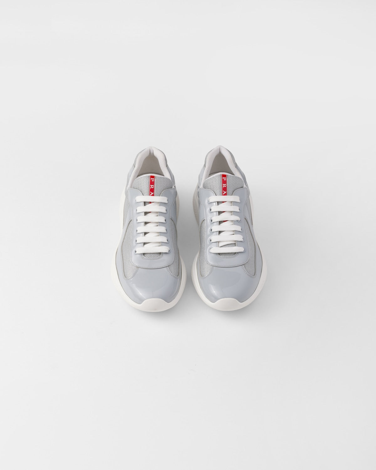 Prada America’s « Cup Gris Acier »