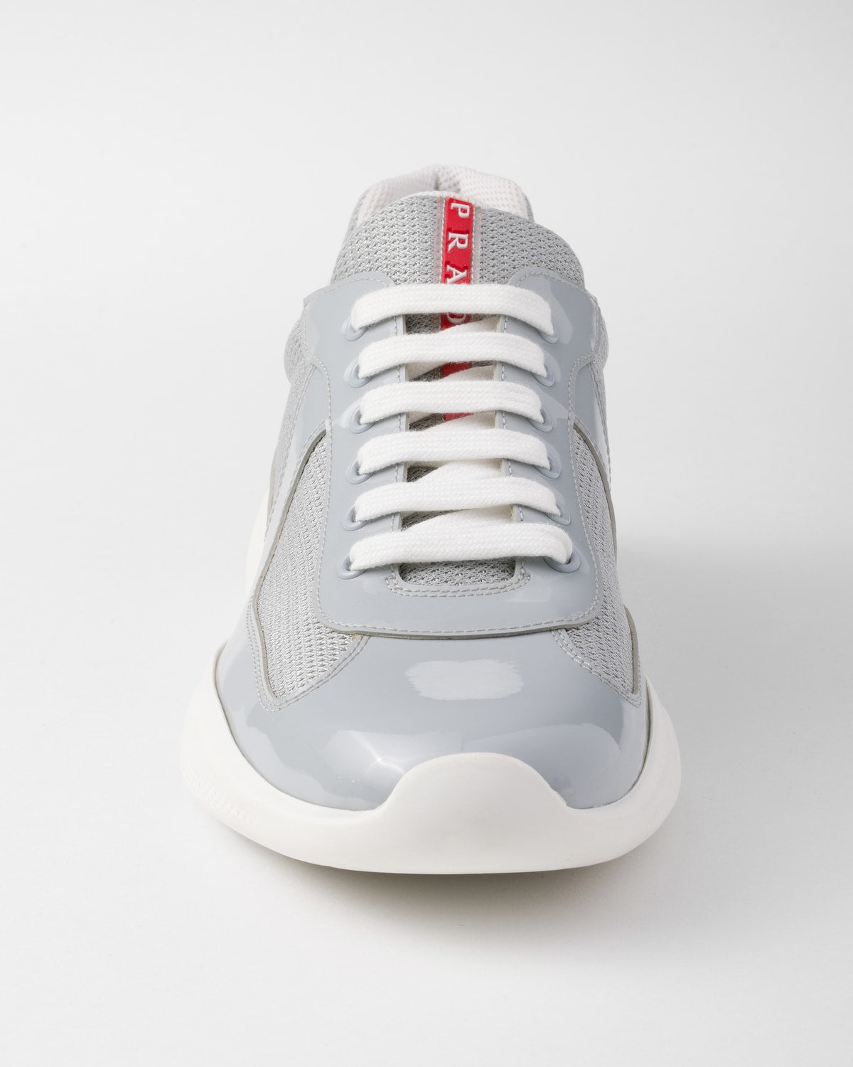 Prada America’s « Cup Gris Acier »