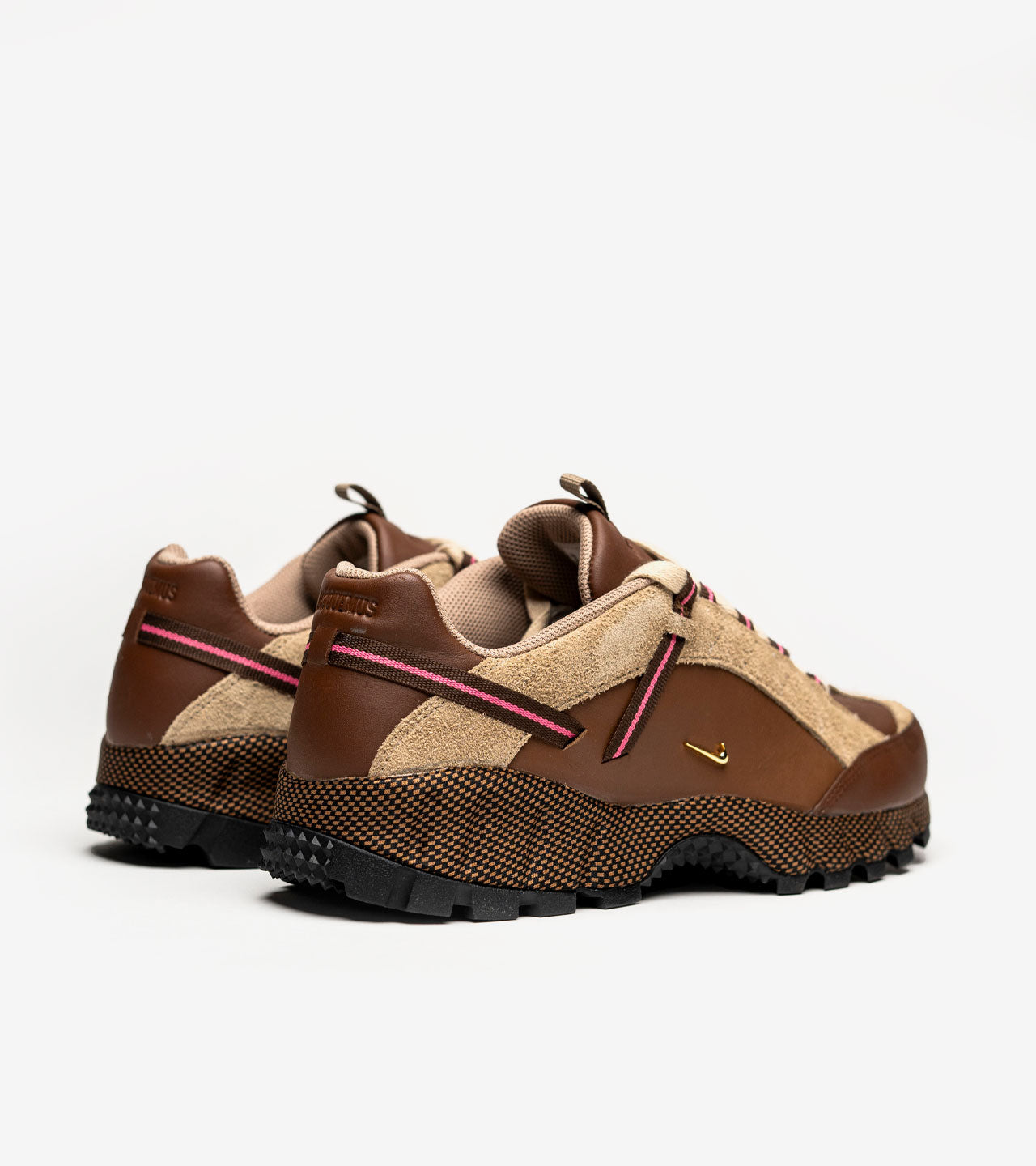 Nike Air « Humara LX Jacquemus Ale Brown Gold (W) »