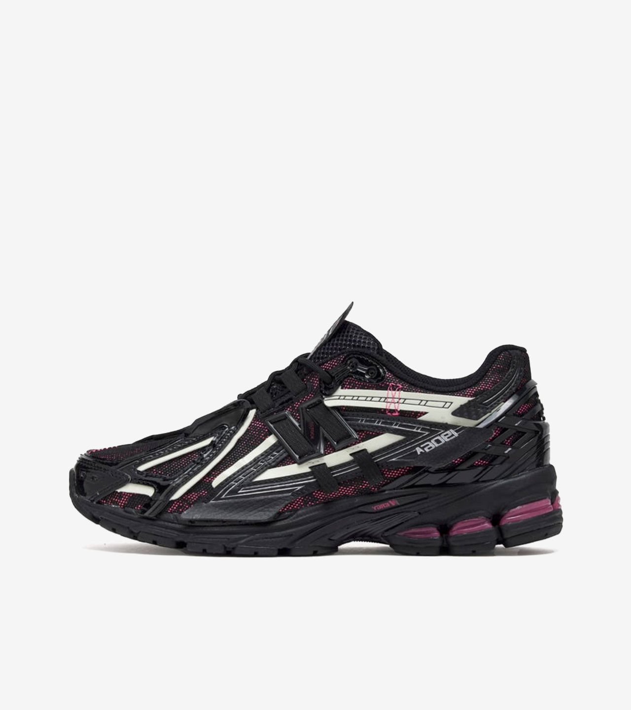 New Balance 1906A « Black Pink »