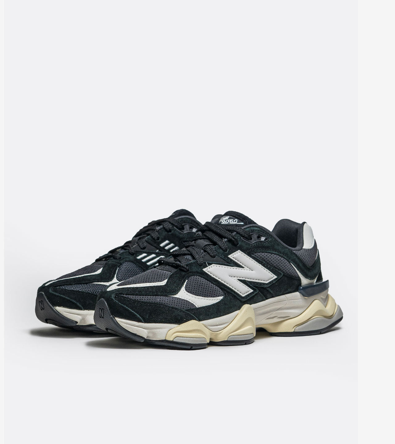 New Balance 9060 « Black White »