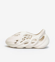 adidas Yeezy « Foam RNNR Sand »