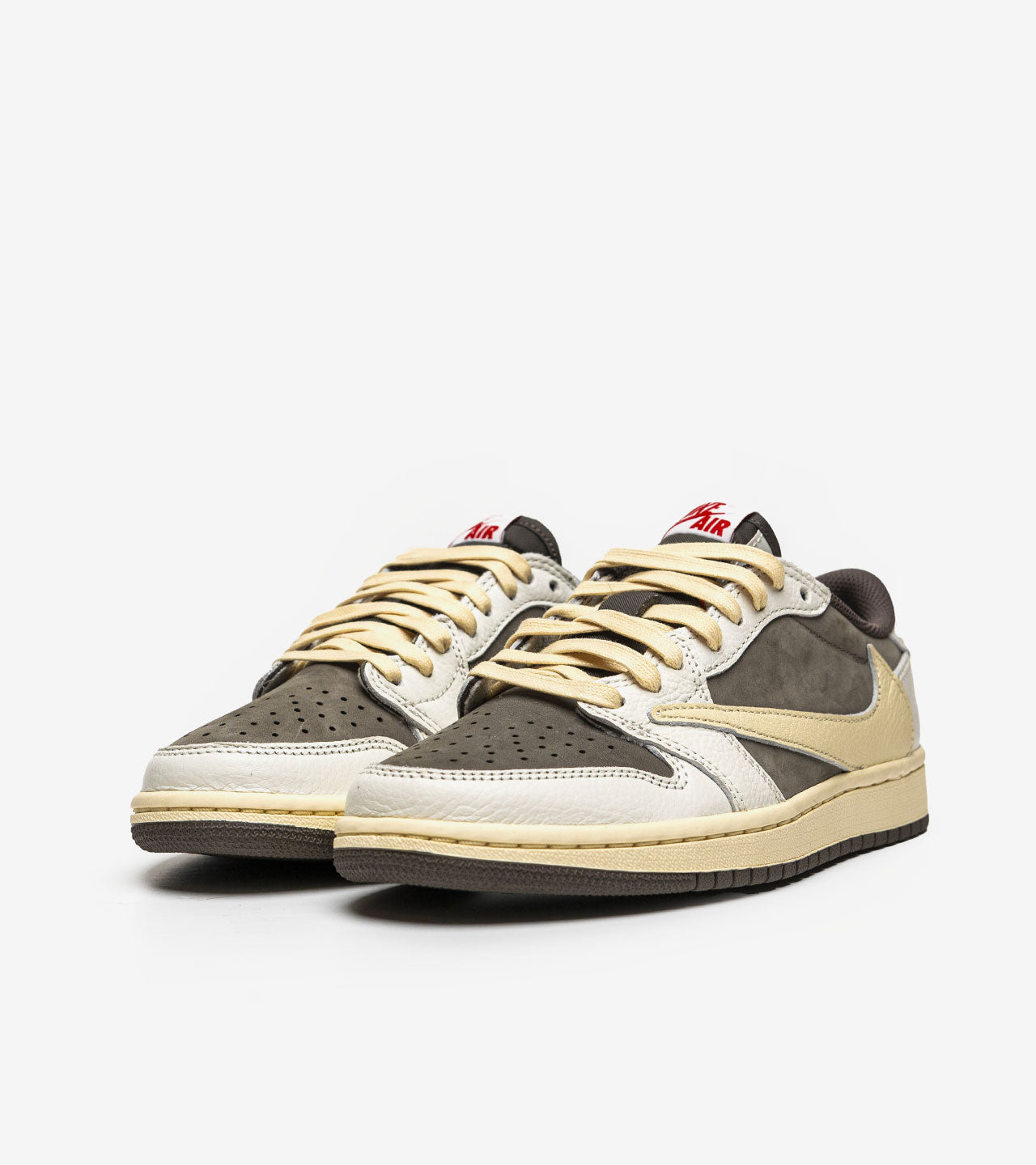 Travis Scott « Jordan 1 Reverse Mocha »