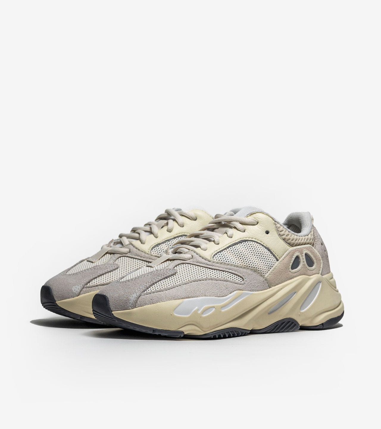 adidas Yeezy « Boost 700 Analog »