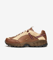 Nike Air « Humara LX Jacquemus Ale Brown Gold (W) »