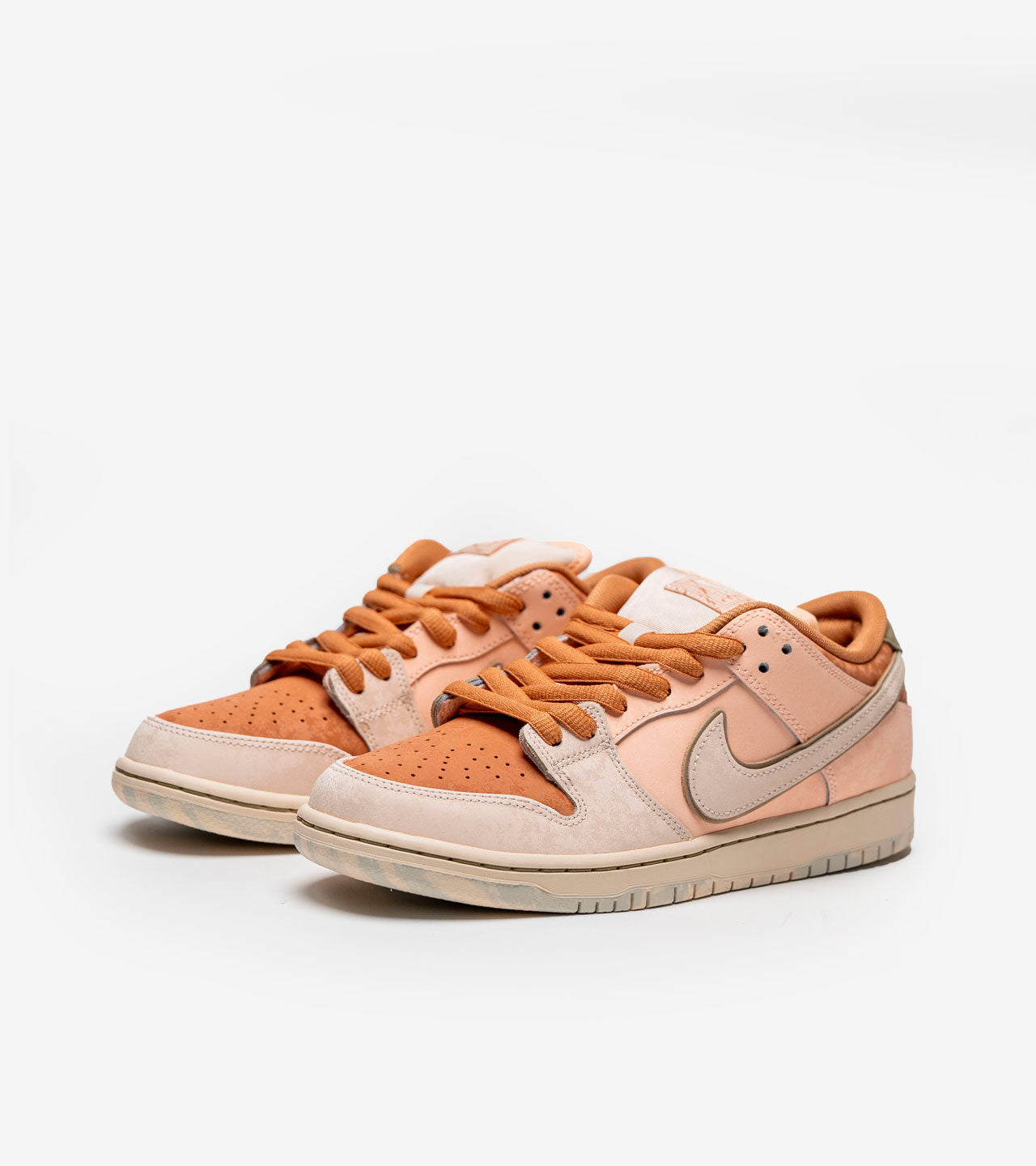 Nike SB « Dunk Low Trocadéro Gardens »