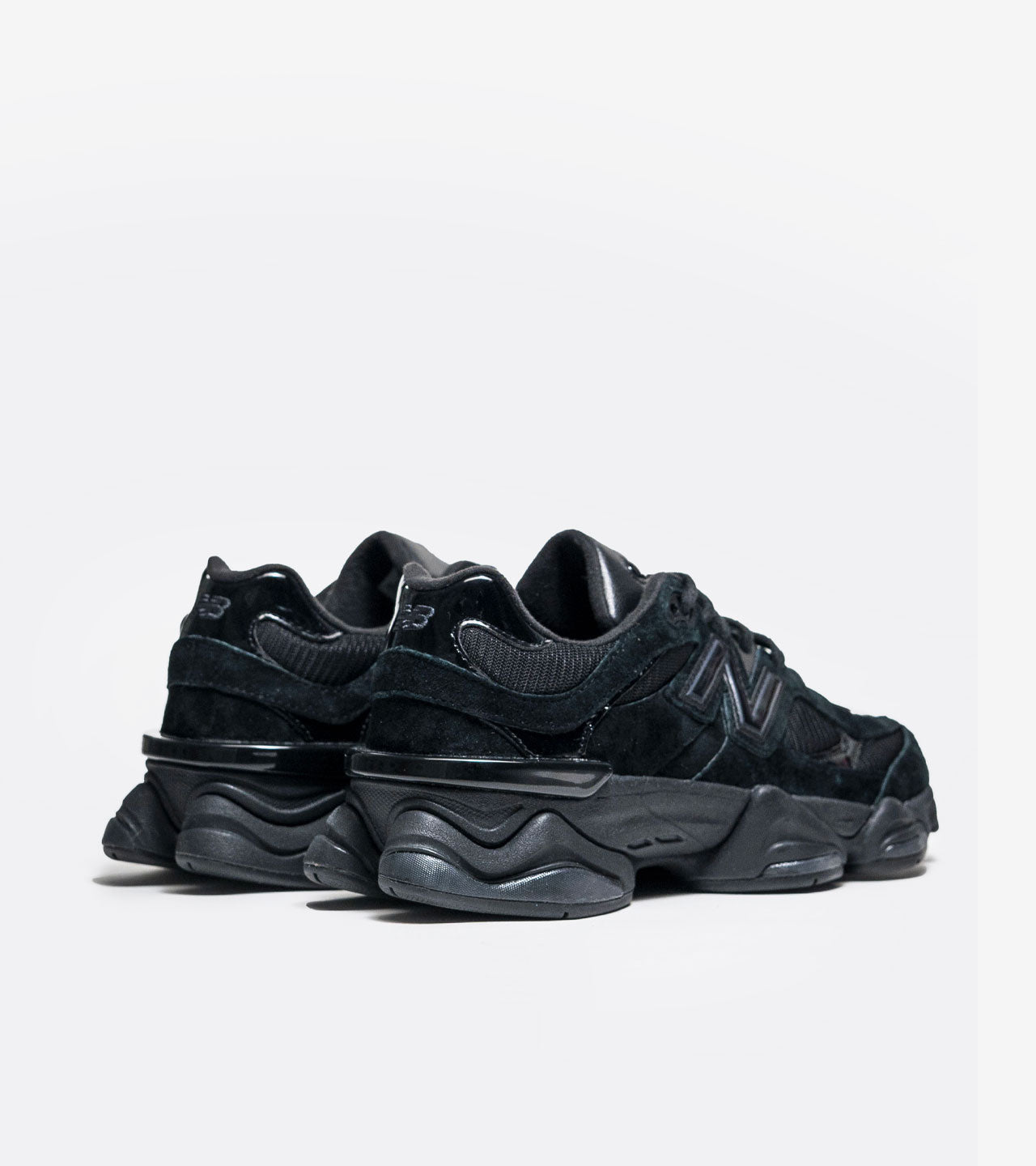 New Balance 9060 « Triple Black Patent »