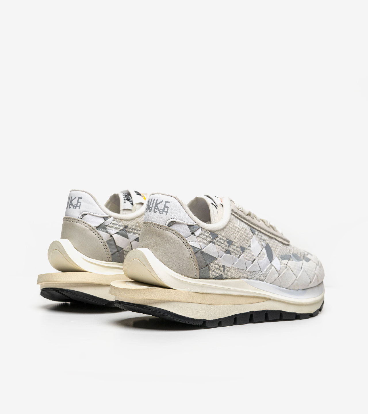 Nike VaporWaffle « Woven sacai Jean Paul Gaultier White »