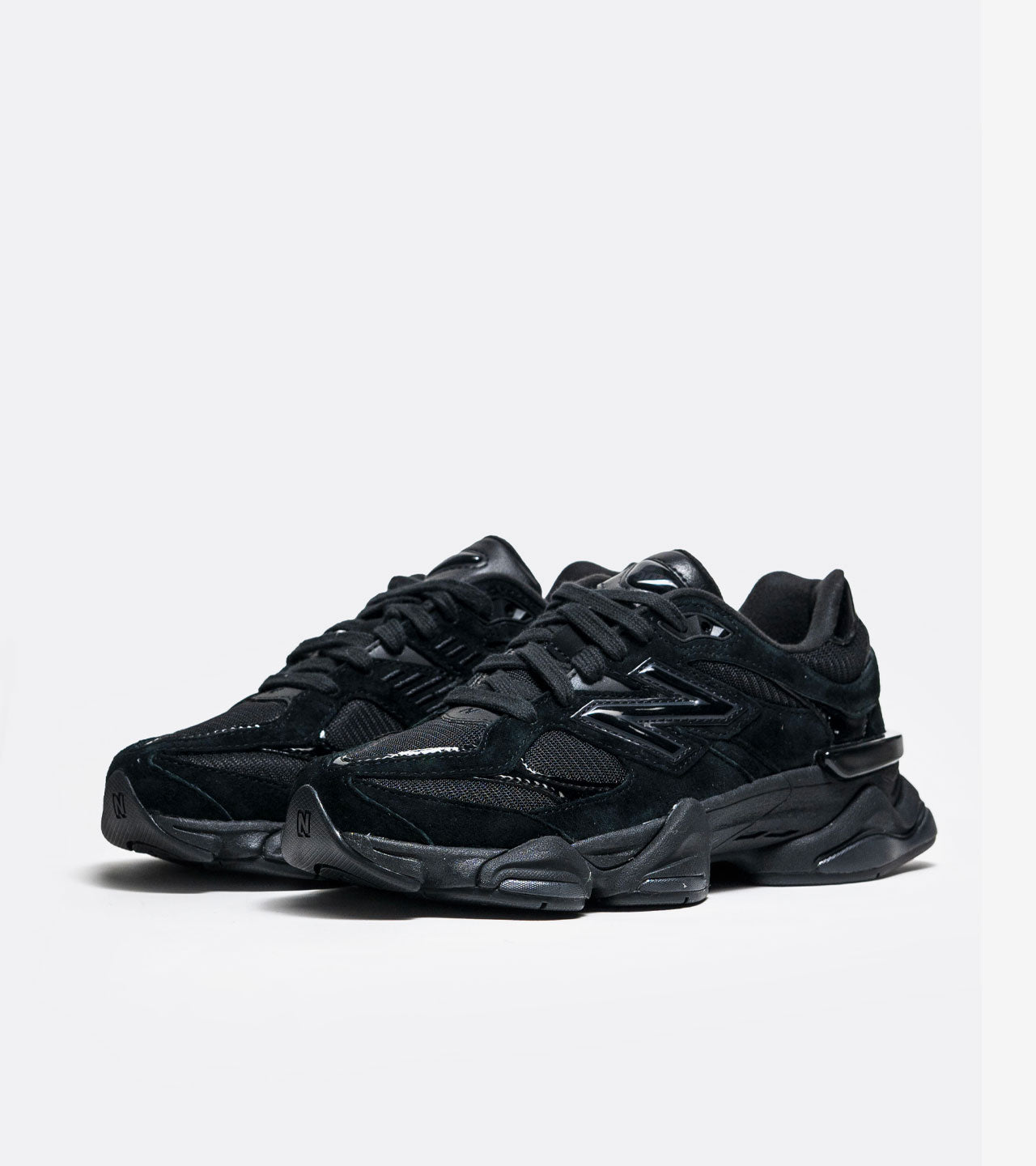 New Balance 9060 « Triple Black Patent »