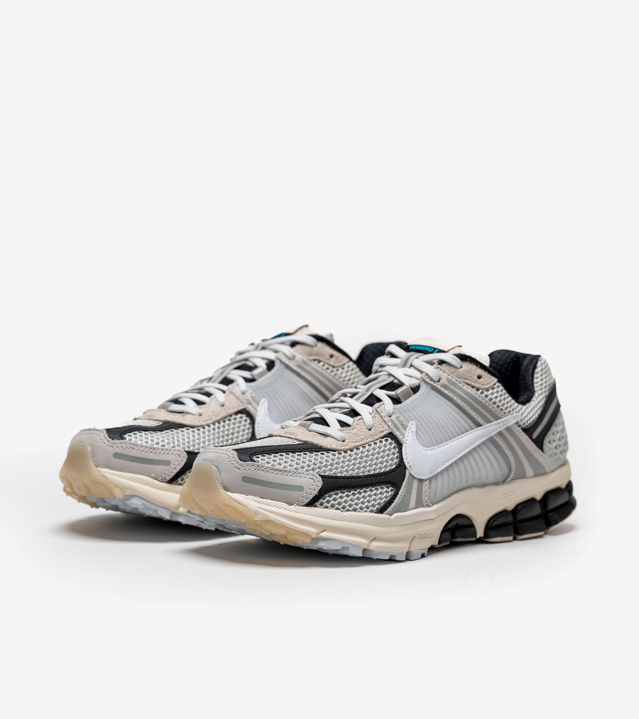 Nike Zoom « Vomero 5 Supersonic Light Bone Black »