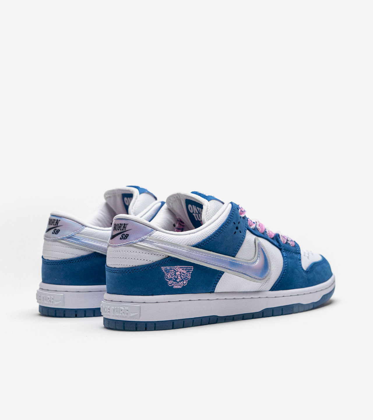 Nike SB « Dunk Low Born X Raised One Block At A Time »