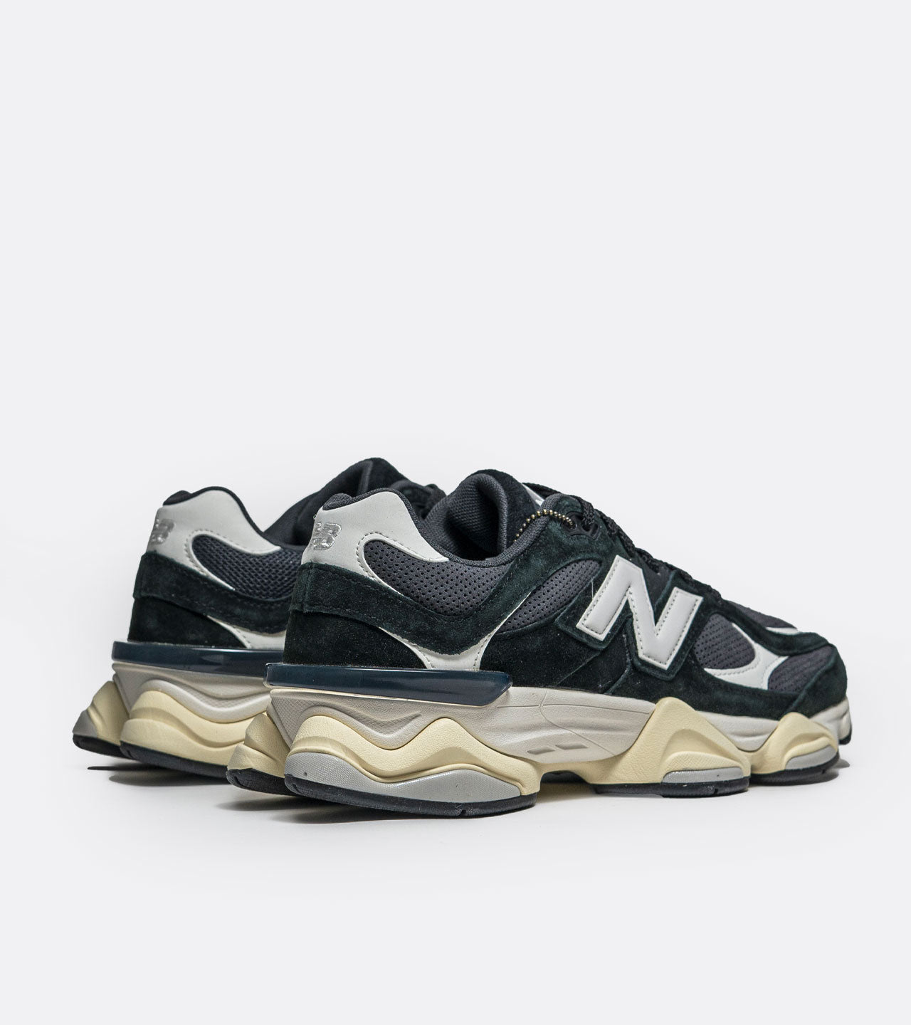 New Balance 9060 « Black White »