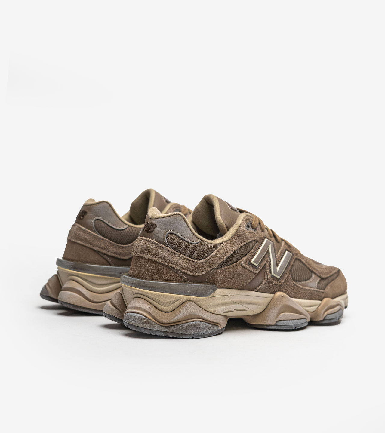New Balance 9060 « Mushroom Timberwolf »